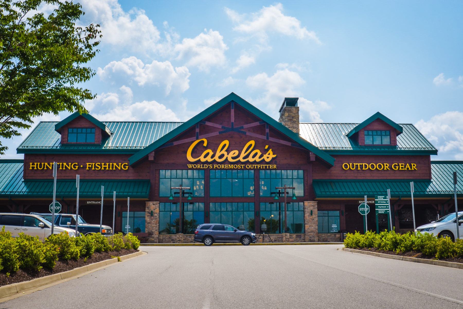 cabela's hunting and fishing trips